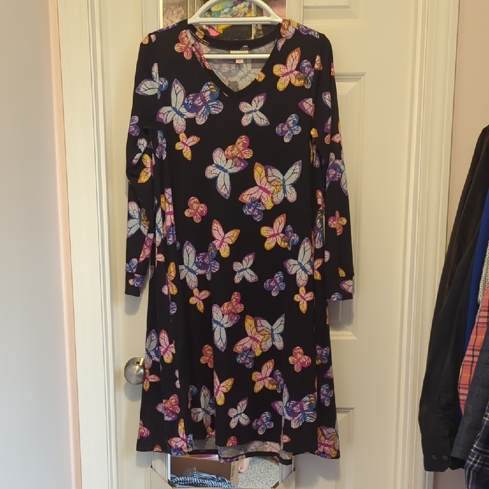 LuLaRoe Multicolor Logo Tag